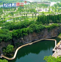 建水上浮橋多少錢？浮橋廠家哪家好？德立為您解答
